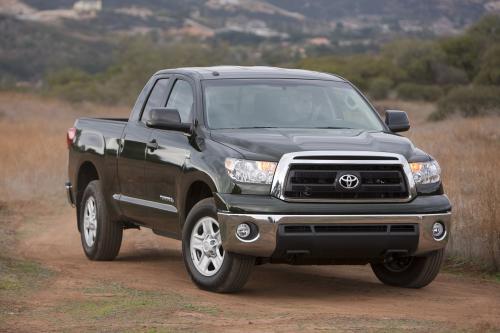Toyota Tundra Pickup (2010) - picture 8 of 12