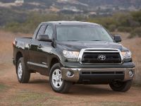 Toyota Tundra Pickup (2010) - picture 1 of 12