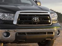 Toyota Tundra Pickup (2010) - picture 10 of 12