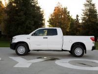 Toyota Tundra (2010) - picture 3 of 6