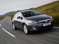 Vauxhall Astra (2010) - picture 3 of 6