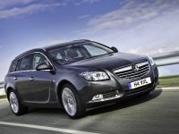 Vauxhall Insignia (2010) - picture 1 of 4