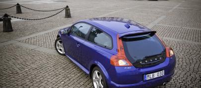 Volvo C30 (2010) - picture 7 of 24