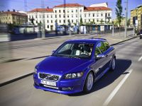 Volvo C30 (2010) - picture 2 of 24