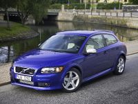 Volvo C30 (2010) - picture 4 of 24