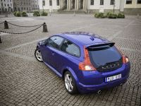 Volvo C30 (2010) - picture 7 of 24