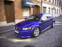 Volvo C30 (2010) - picture 11 of 24