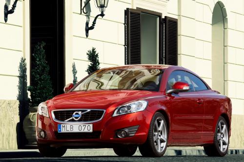 Volvo C70 (2010) - picture 1 of 6