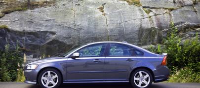 Volvo S40 (2010) - picture 7 of 18
