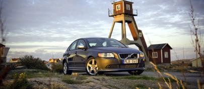Volvo S40 (2010) - picture 12 of 18