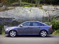 Volvo S40 (2010) - picture 7 of 18