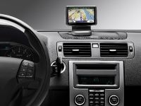 Volvo S40 (2010) - picture 14 of 18