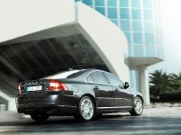 Volvo S80 (2010) - picture 6 of 8