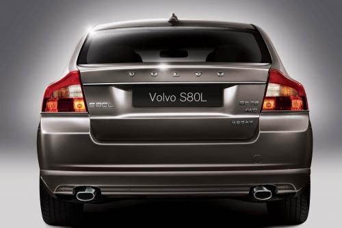 Volvo S80L (2010) - picture 1 of 8