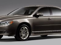 Volvo S80L (2010) - picture 1 of 8