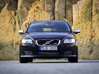 Volvo V50 (2010) - picture 1 of 15