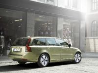 Volvo V50 (2010) - picture 4 of 15