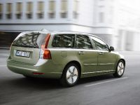 Volvo V50 (2010) - picture 5 of 15