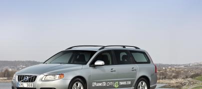 Volvo V70 (2010) - picture 4 of 27