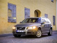 Volvo V70 (2010) - picture 6 of 27