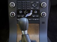 Volvo V70 (2010) - picture 19 of 27