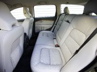 Volvo V70 (2010) - picture 21 of 27