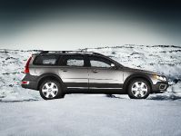 Volvo XC70 (2010) - picture 2 of 24