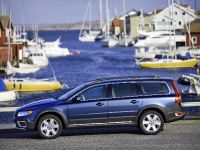 Volvo XC70 (2010) - picture 10 of 24