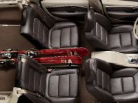 Volvo XC70 (2010) - picture 19 of 24