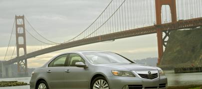 Acura RL (2011) - picture 7 of 8