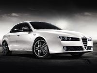 Alfa Romeo 159 (2011) - picture 1 of 3