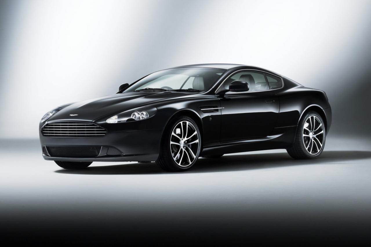 Aston Martin DB9 Carbon Black