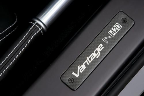 Aston Martin V8 Vantage N420 Roadster (2011) - picture 8 of 18