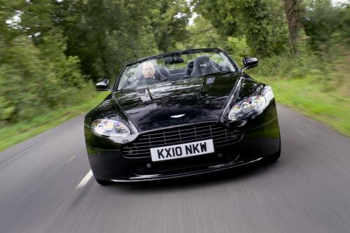 Aston Martin V8 Vantage N420 Roadster (2011) - picture 17 of 18