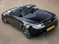 Aston Martin V8 Vantage N420 Roadster (2011) - picture 4 of 18