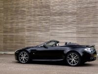 Aston Martin V8 Vantage N420 Roadster (2011) - picture 5 of 18