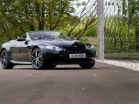 Aston Martin V8 Vantage N420 Roadster (2011) - picture 7 of 18