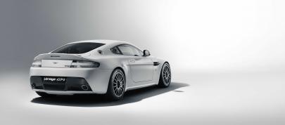 Aston Martin Vantage GT4 (2011) - picture 4 of 5