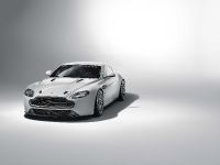 Aston Martin Vantage GT4 (2011) - picture 1 of 5