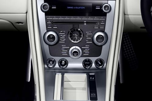 Aston Martin Virage Volante (2011) - picture 8 of 8