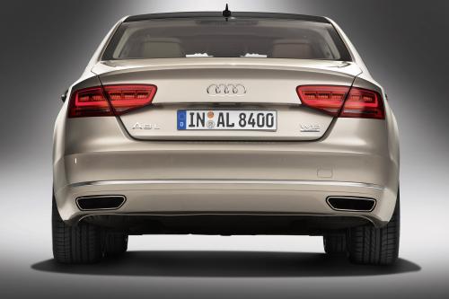 Audi A8 L W12 quattro (2011) - picture 16 of 20