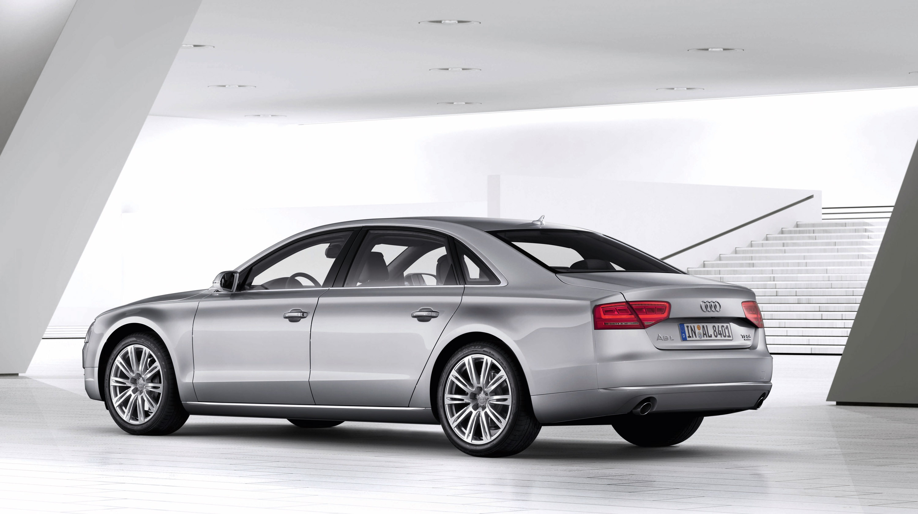 Audi A8 L