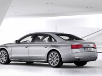 Audi A8 L (2011) - picture 2 of 20