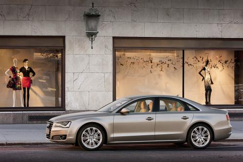 Audi A8 (2011) - picture 8 of 62