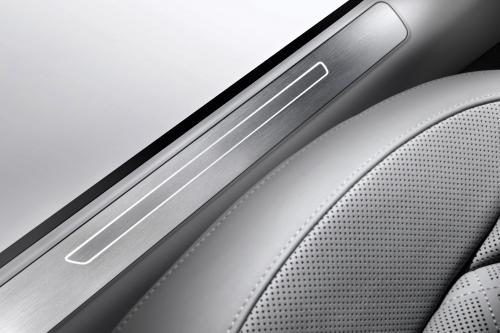 Audi A8 (2011) - picture 57 of 62