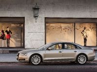 Audi A8 (2011) - picture 8 of 62