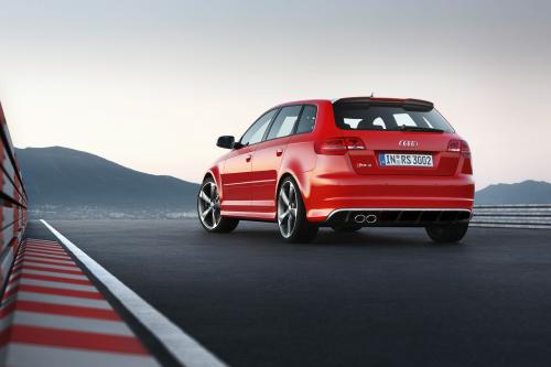 Audi RS 3 Sportback (2011) - picture 9 of 40