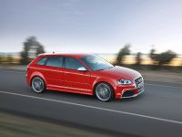 Audi RS 3 Sportback (2011) - picture 18 of 40