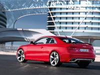 Audi RS 5 (2011) - picture 4 of 7