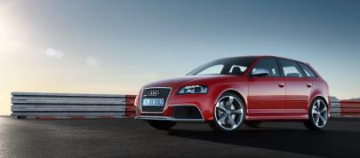Audi RS3 (2011) - picture 12 of 39
